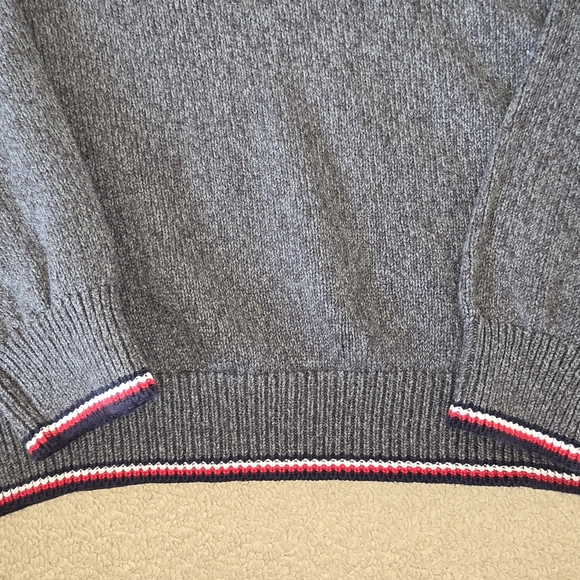 Tommy Hilfiger Grey Cotton Crew Neck Sweater (Size US Large) - Picture 2 of 4